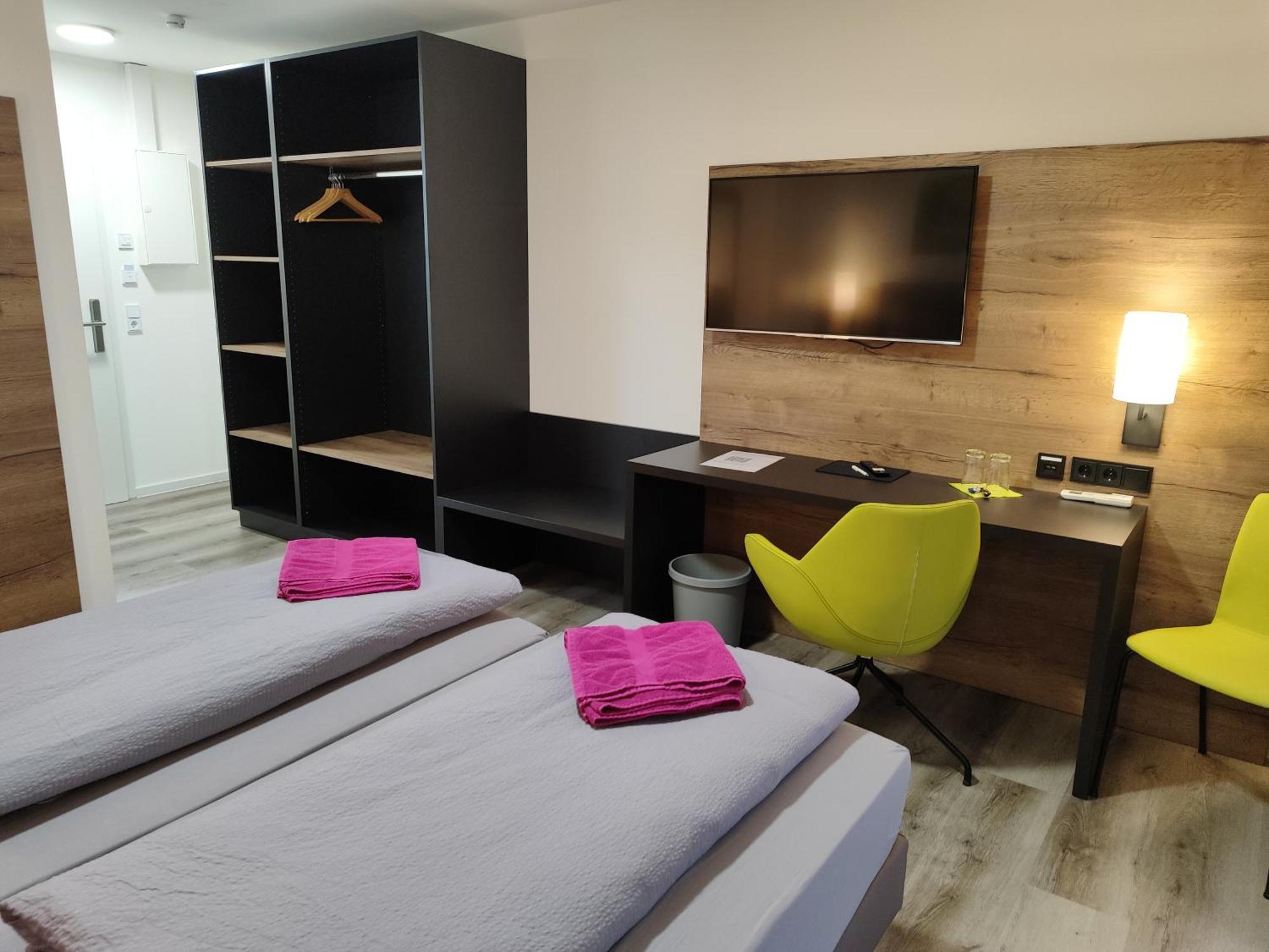 Hotel Gaestehaus Stock Zimmer Wasserfall FDH Exteriör bild