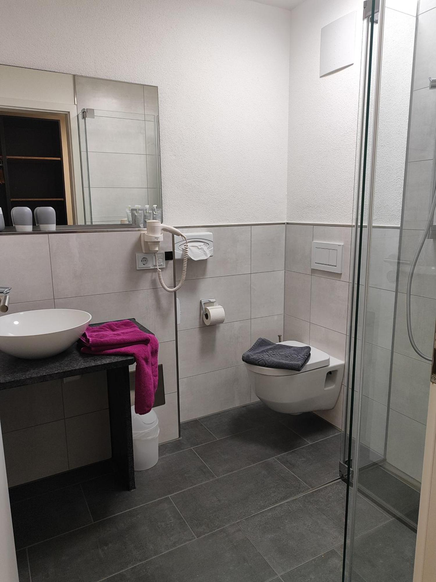 Hotel Gaestehaus Stock Zimmer Wasserfall FDH Exteriör bild